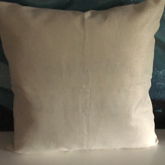 Christmas Wreath decorative holiday throw accent pillow cushion cover NWOT 17.5” - Picture 3 of 5